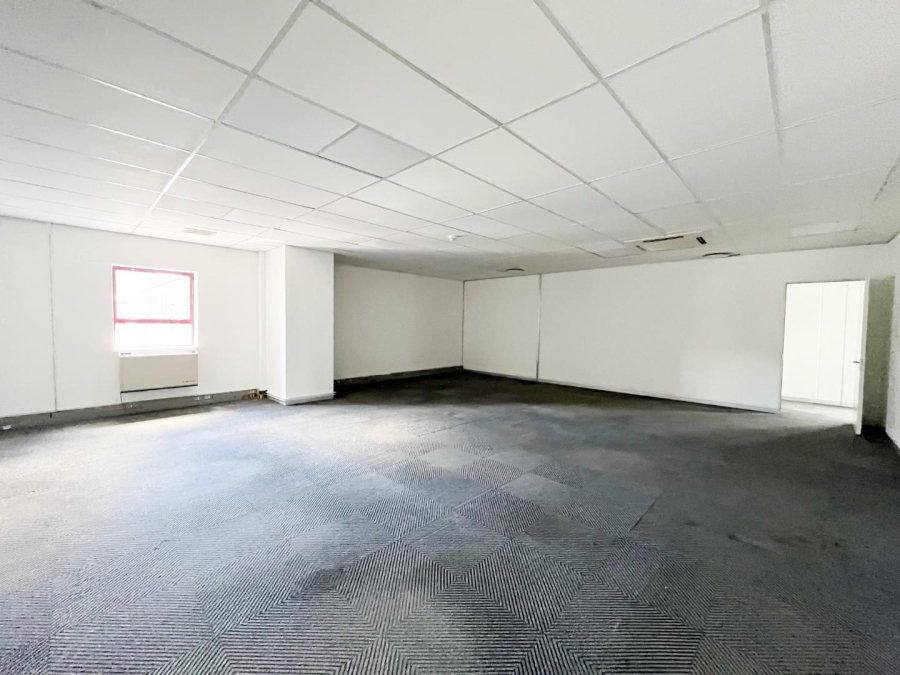 To Let commercial Property for Rent in Oakdale Western Cape